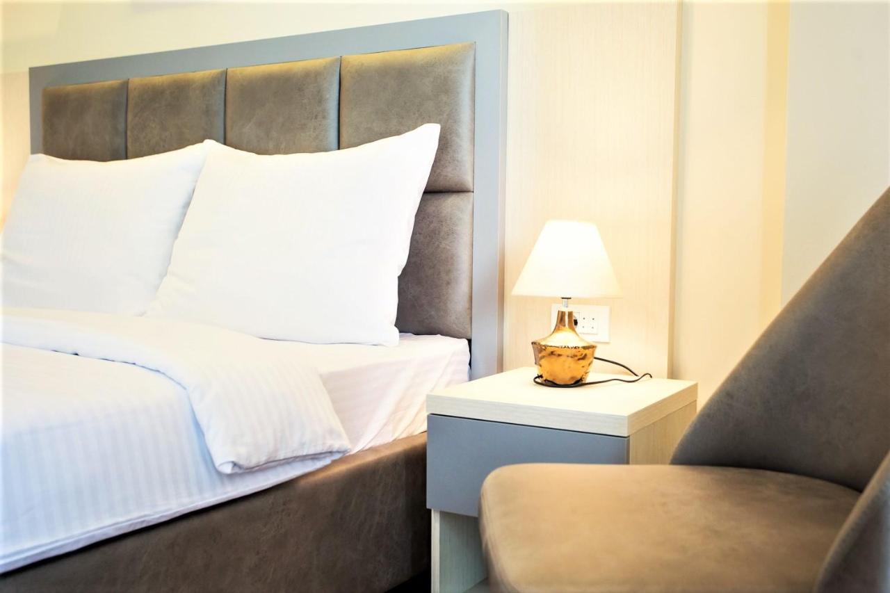 Hotel Olimpija Plus Herceg Novi Esterno foto