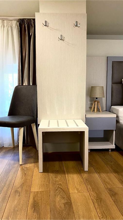 Hotel Olimpija Plus Herceg Novi Esterno foto