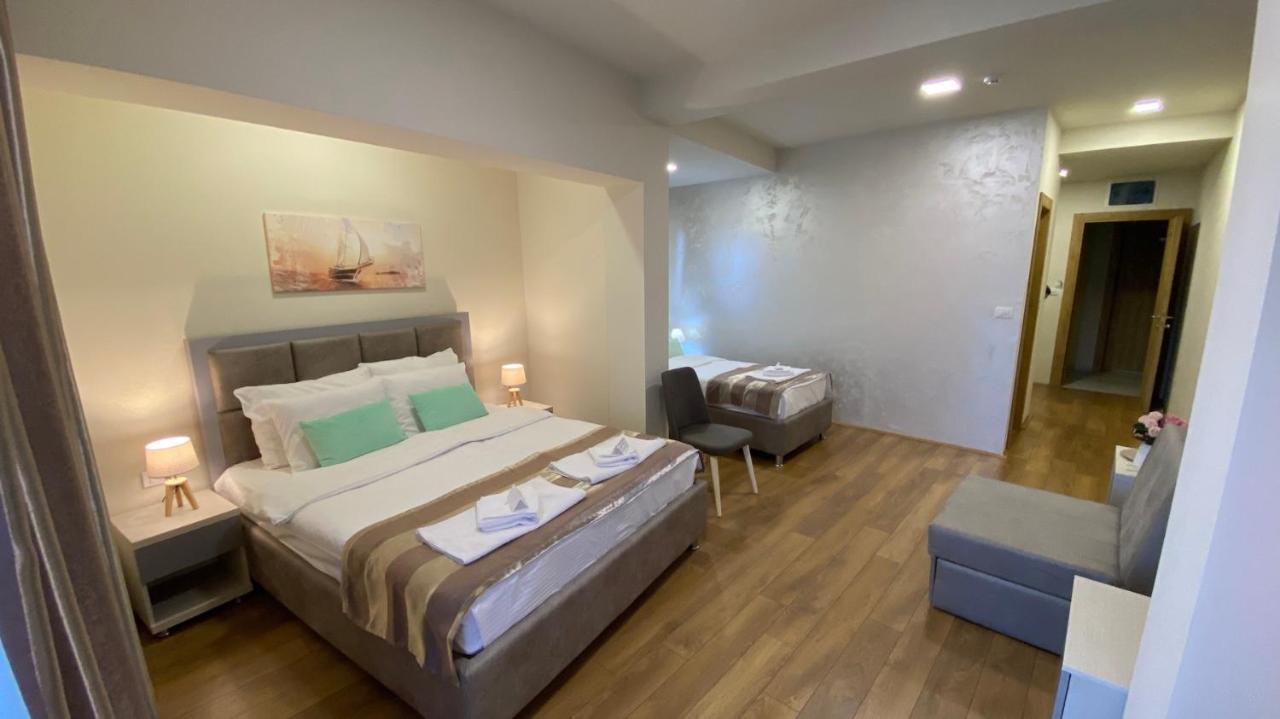Hotel Olimpija Plus Herceg Novi Esterno foto