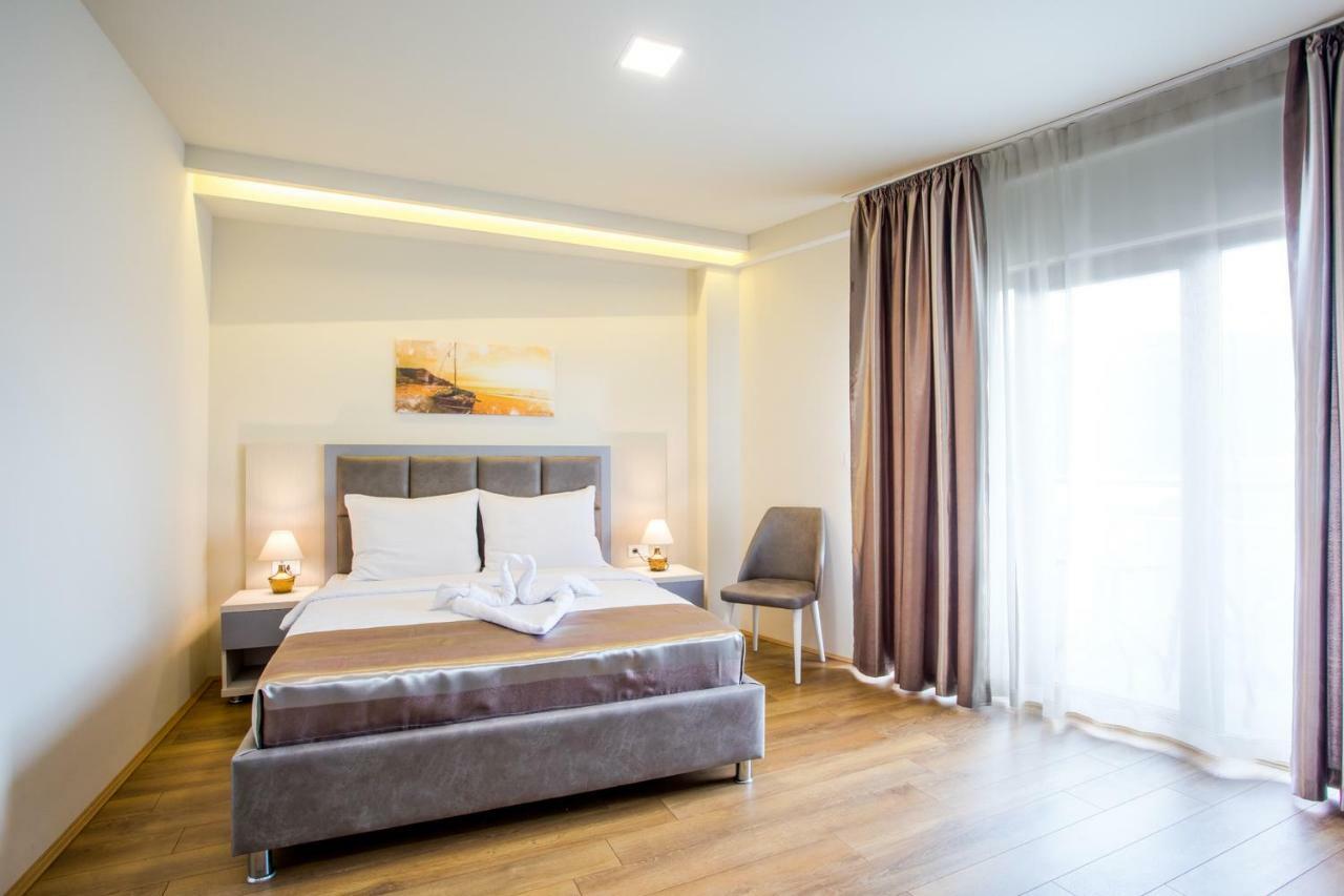 Hotel Olimpija Plus Herceg Novi Esterno foto